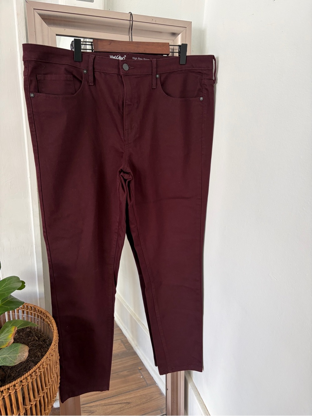 Mossimo Denim Burgundy High Rise Skinny Jeans 18R 40β Waist Dark Academia